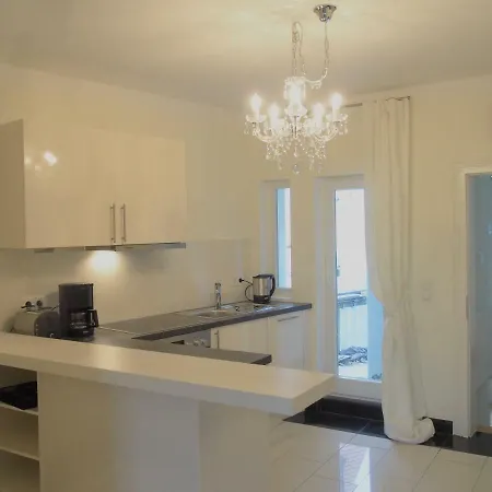 Luxus Residenz Koenigstein Апартаменты *