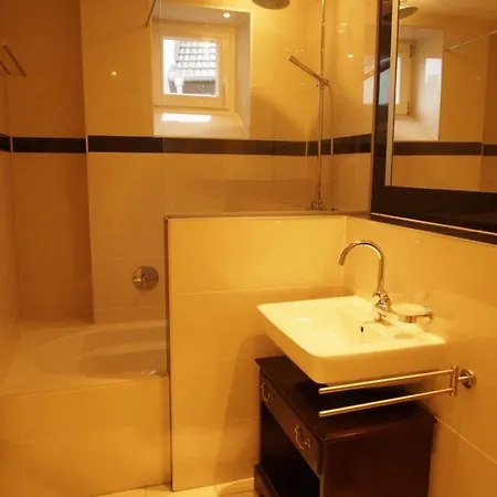 Luxus Residenz Koenigstein Апартаменты *